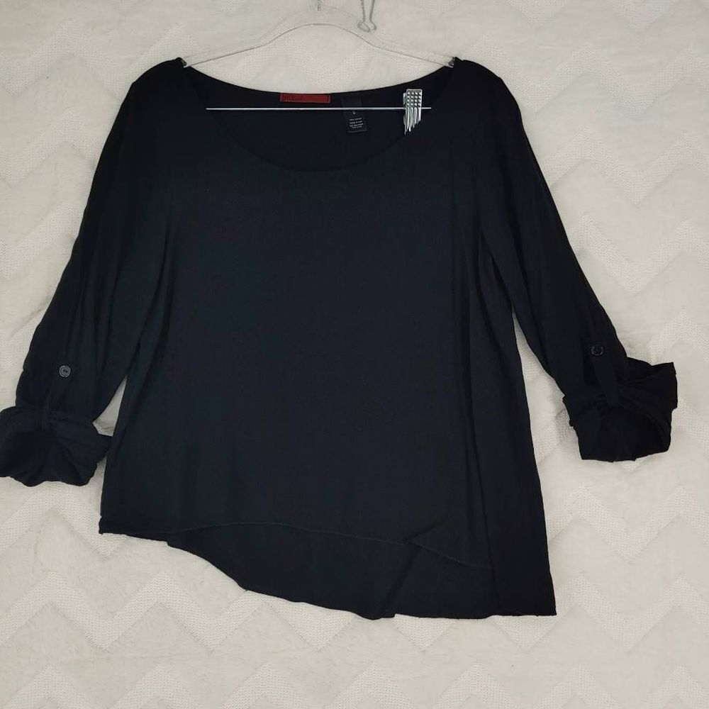 Red by BKE Shirt Women's Small Black Rolled Tab  Asymmetrical Hem Blouse Top Pop